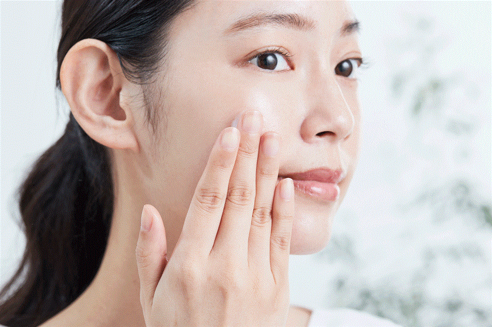 肌の「潤いバリア」にアプローチ 見違えるような深いうるおいを