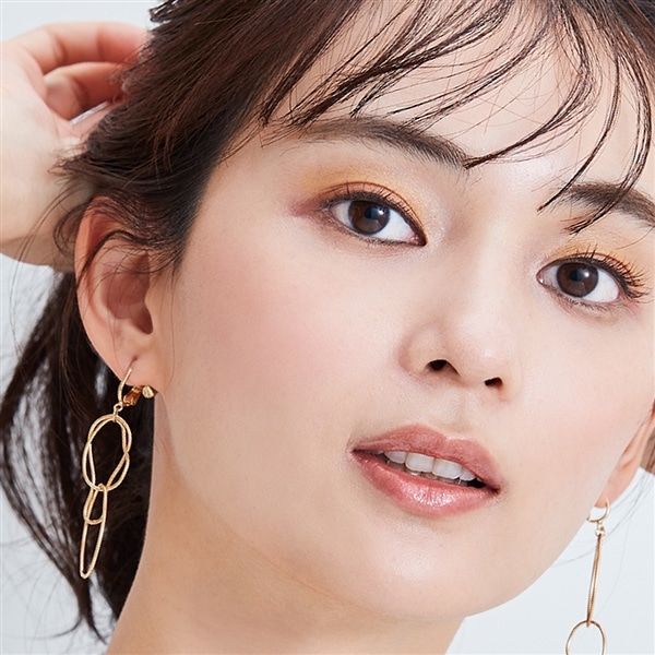 スキンファンデーション シアー ０２：ナチュラルベージュ